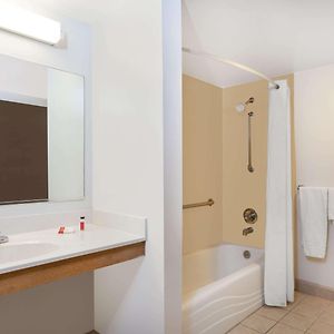Queen Room Mobility accessible